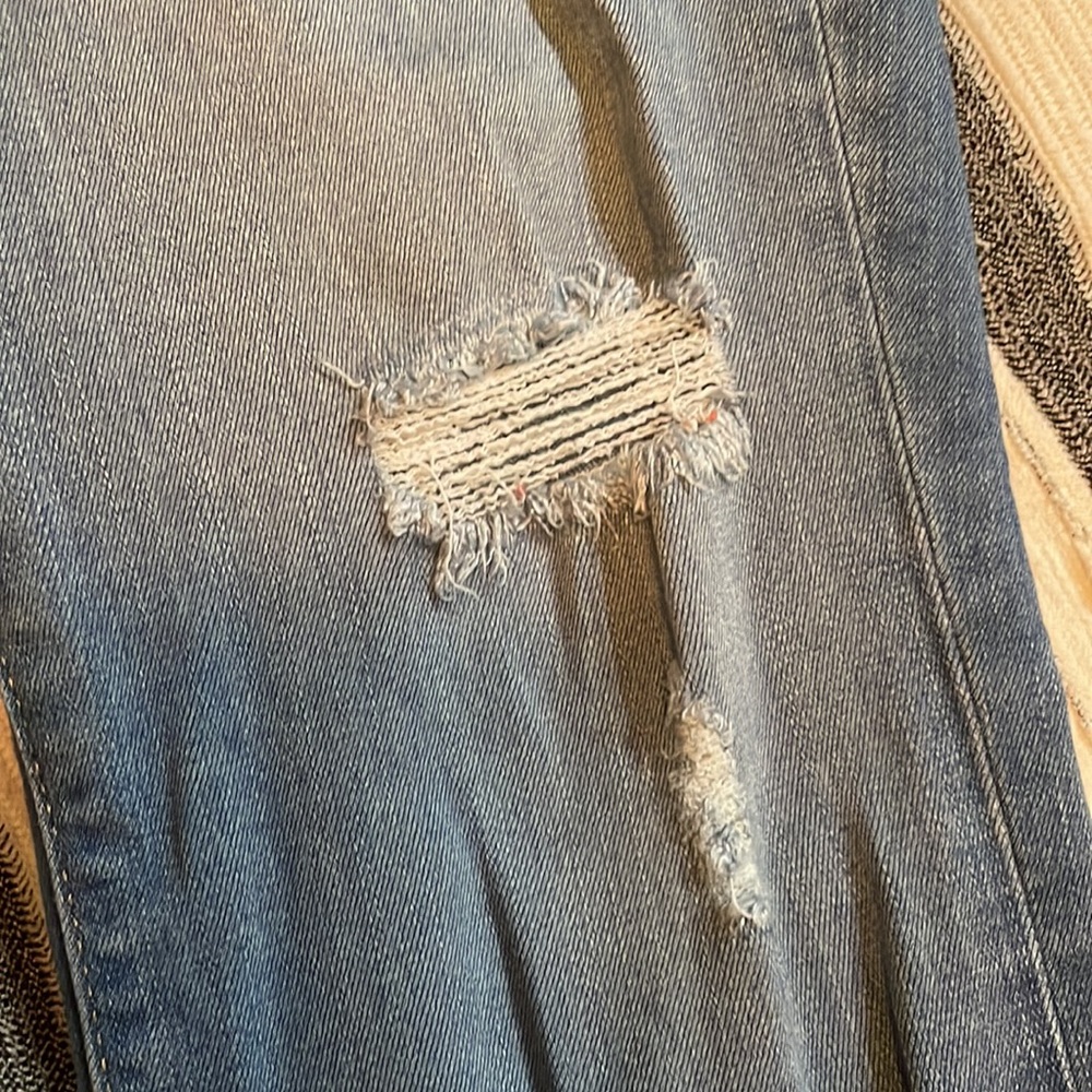 Distressed Jeans - Picture 7 of 9